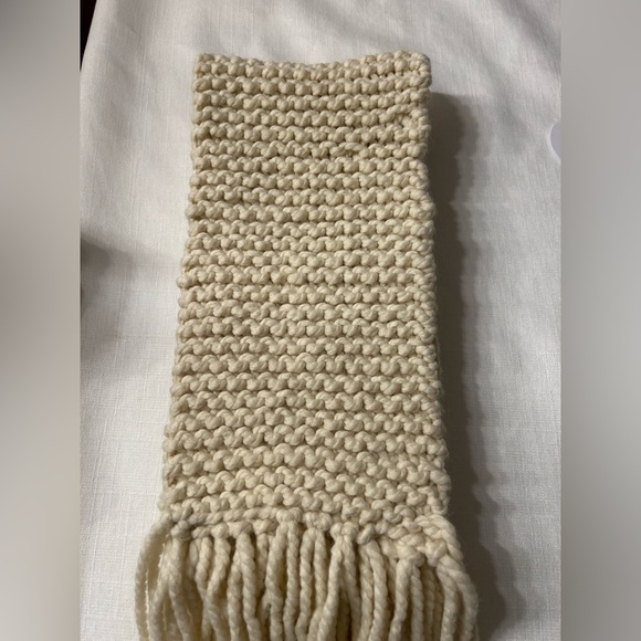 Handmade scarf - Picture 3 of 9